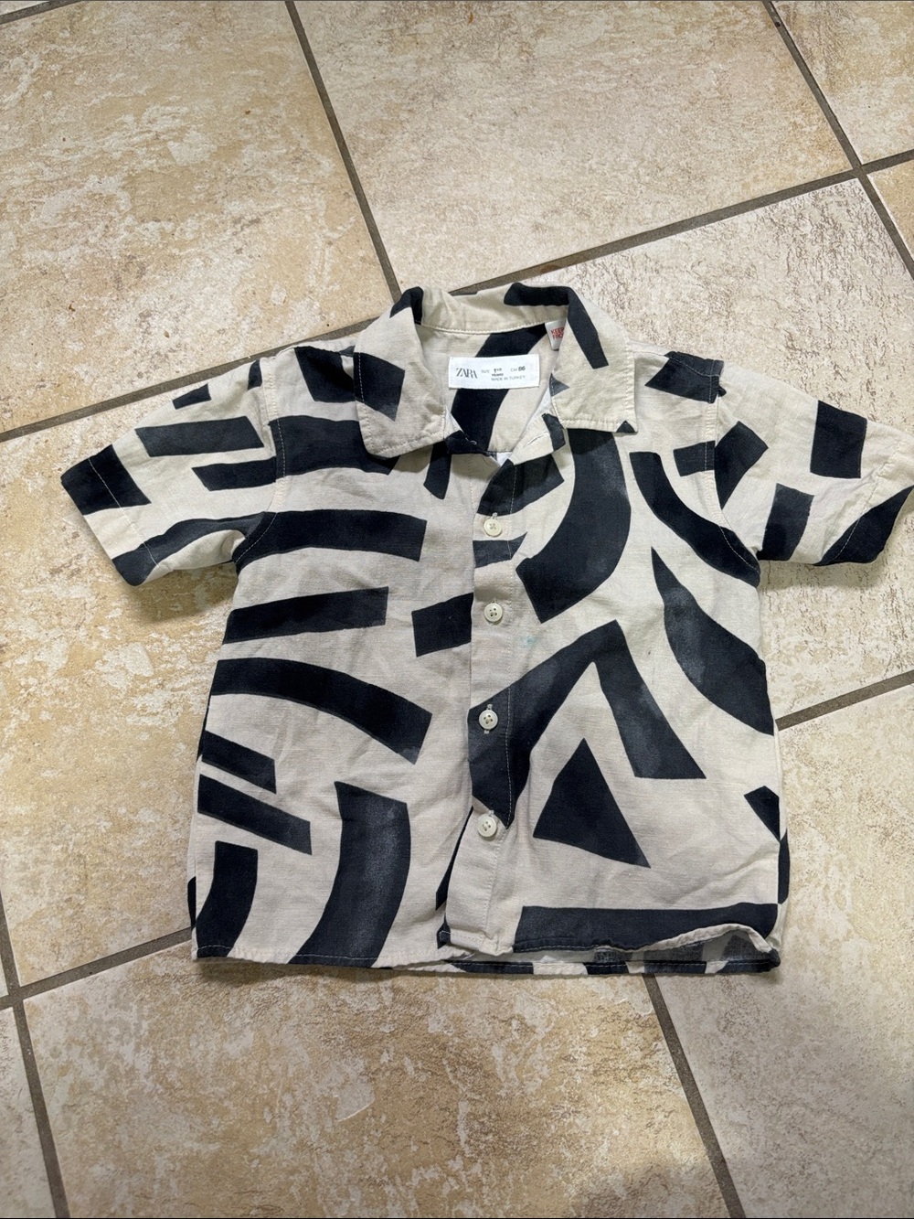Zara Kids Black & Cream Short Sleeve Button-Down Shirt